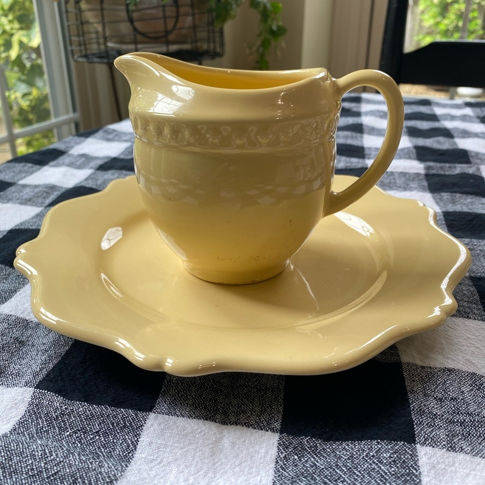 Yellow Southern Living@Home Gail Pittman Hospitality Collection creamer + plate